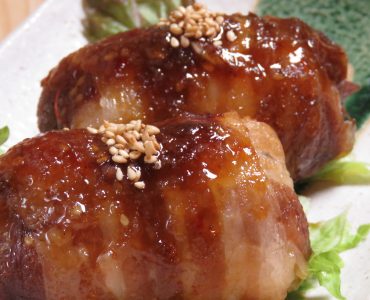 肉巻きおにぎり 450円